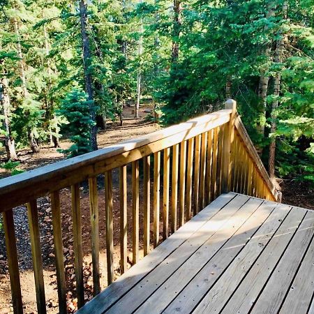 Adventure Awaits 3King Bed,2Bath Log Cabin In Heart Of Duck Creek Village! Bagian luar foto